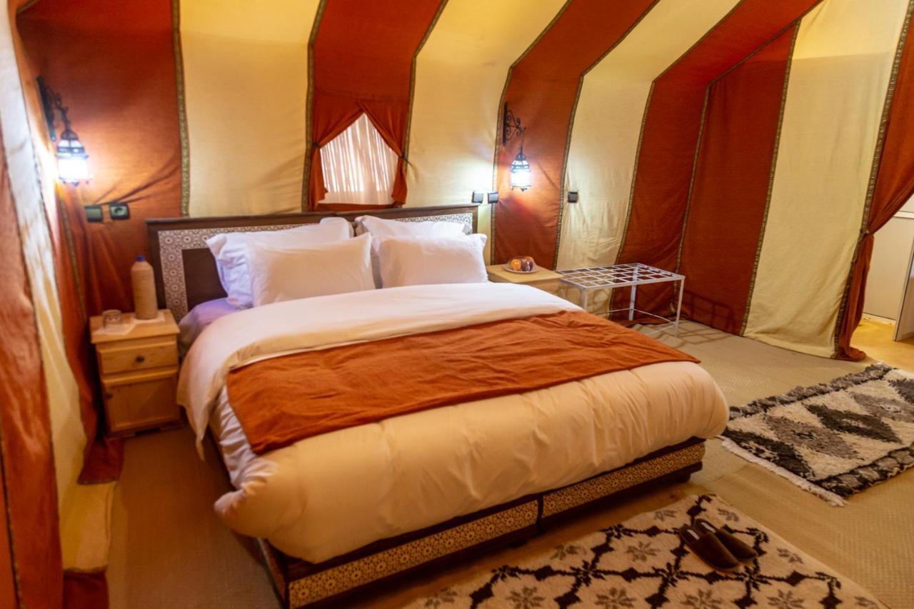 ホテルZahra Luxury Desert Camp メルズーガ エクステリア 写真