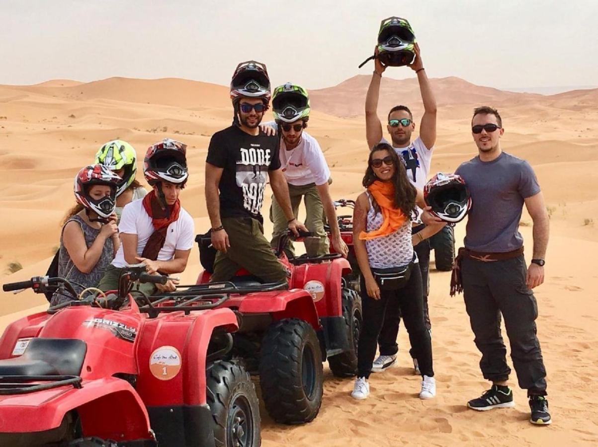 ホテルZahra Luxury Desert Camp メルズーガ エクステリア 写真